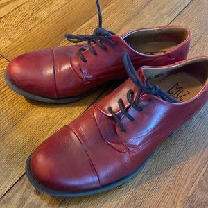 Miz Mooz Letty Oxfords, size 7, red